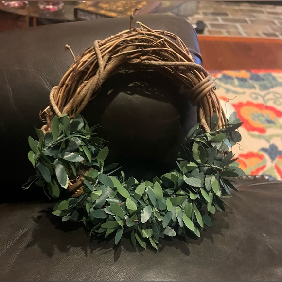 6” by 6” Wreath - Picture 4 of 6